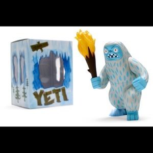 Tim Biskup Yeti vinyl figure by Gama Go - NIB